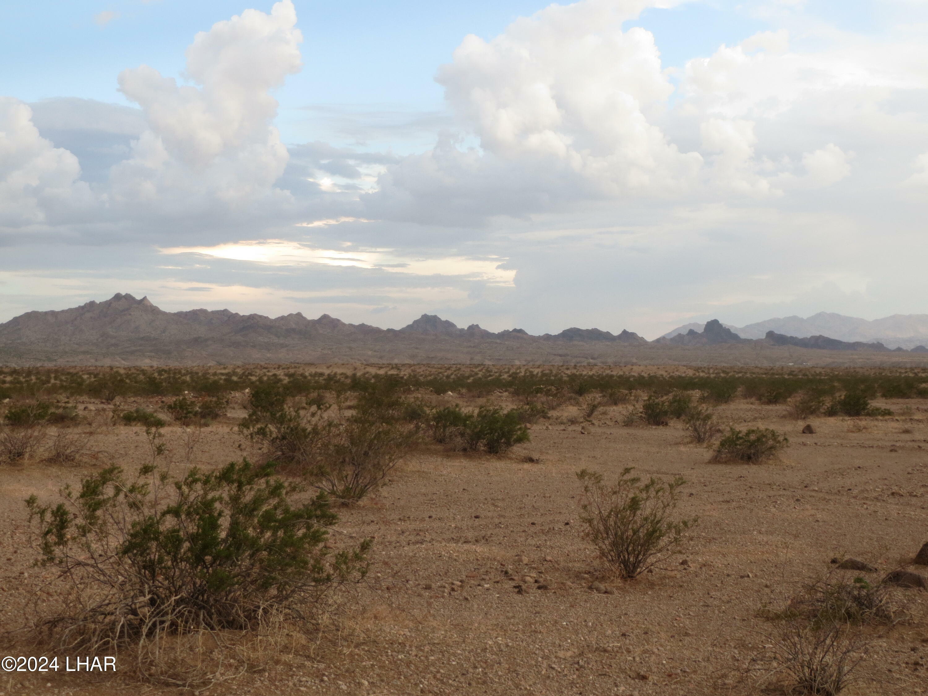 Property Photo: 2.0 North Of Polaris Rd AZ 86436