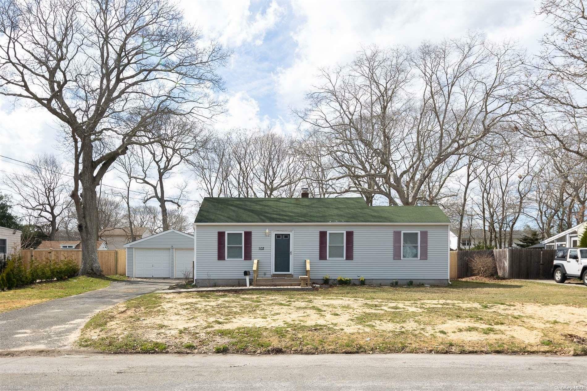 Property Photo:  102 Country Club Road  NY 11713 