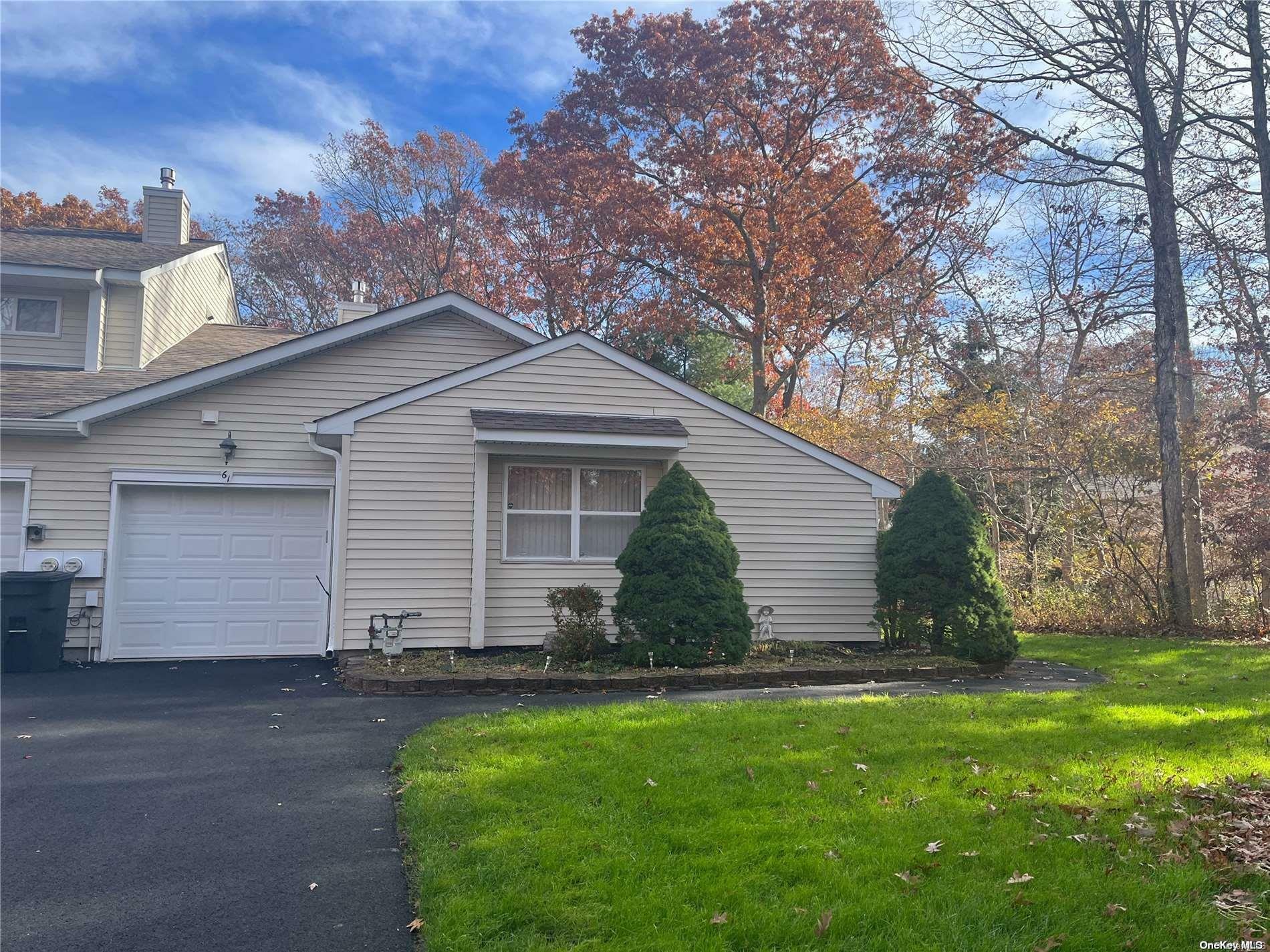 Property Photo:  61 Cobbleridge Lane 61  NY 11949 