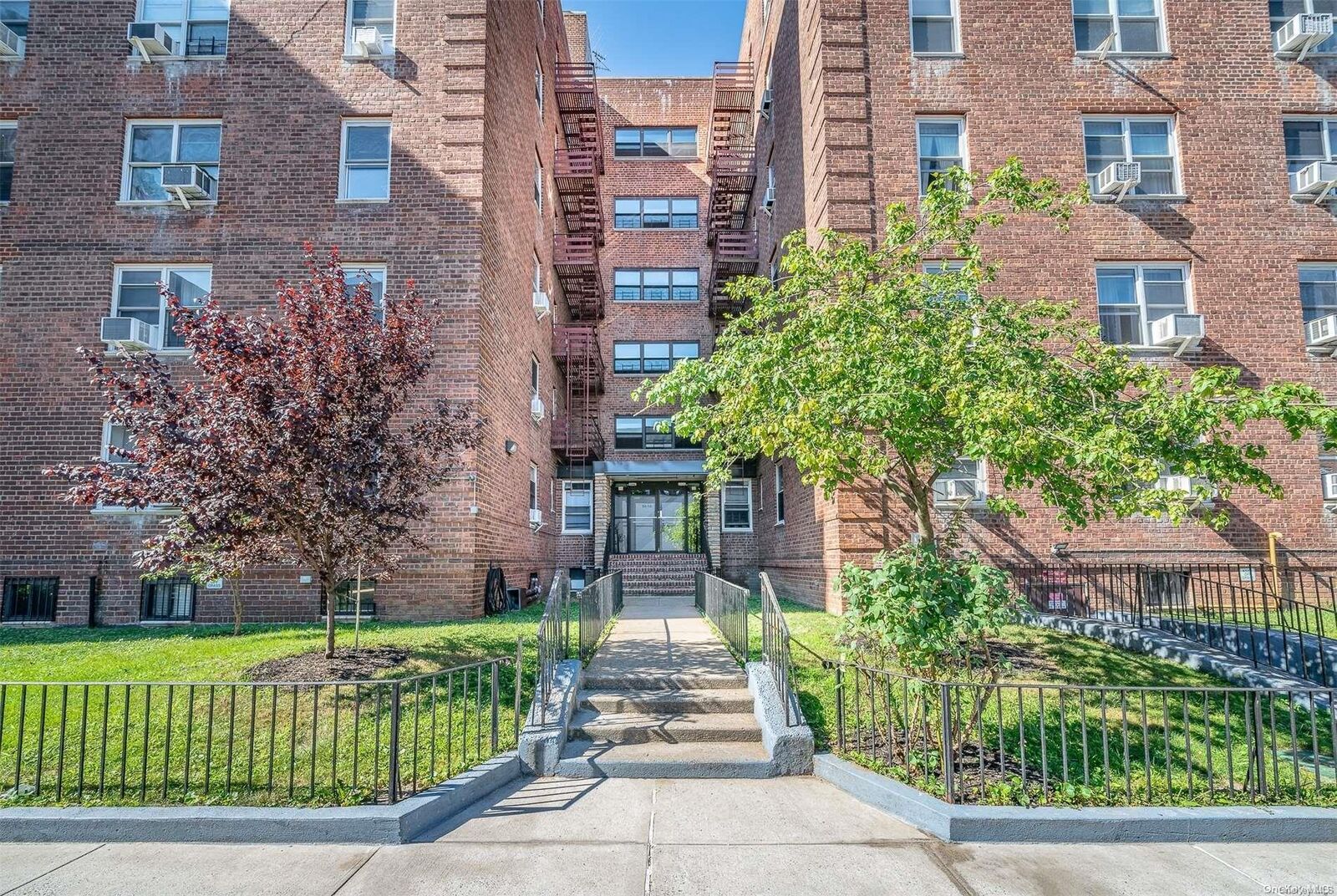 Property Photo:  64-74 Saunders Street 6B  NY 11374 