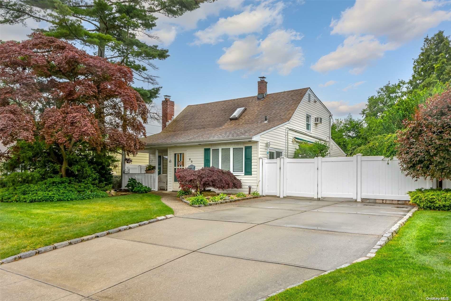 Property Photo:  60 Spring Lane  NY 11756 