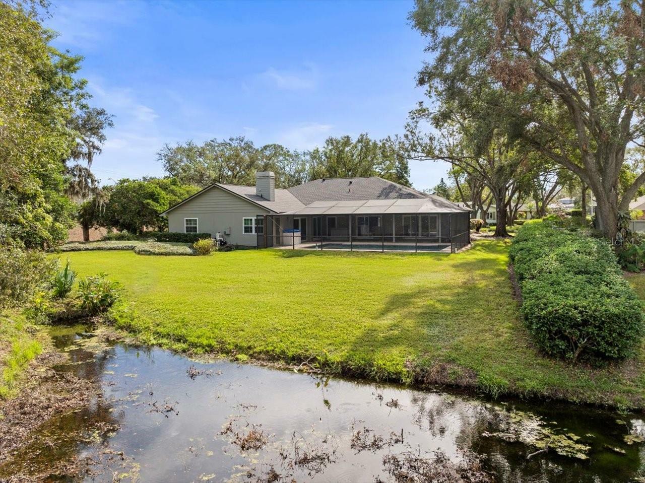 Property Photo:  10111 Lake Cove Lane  FL 33618 