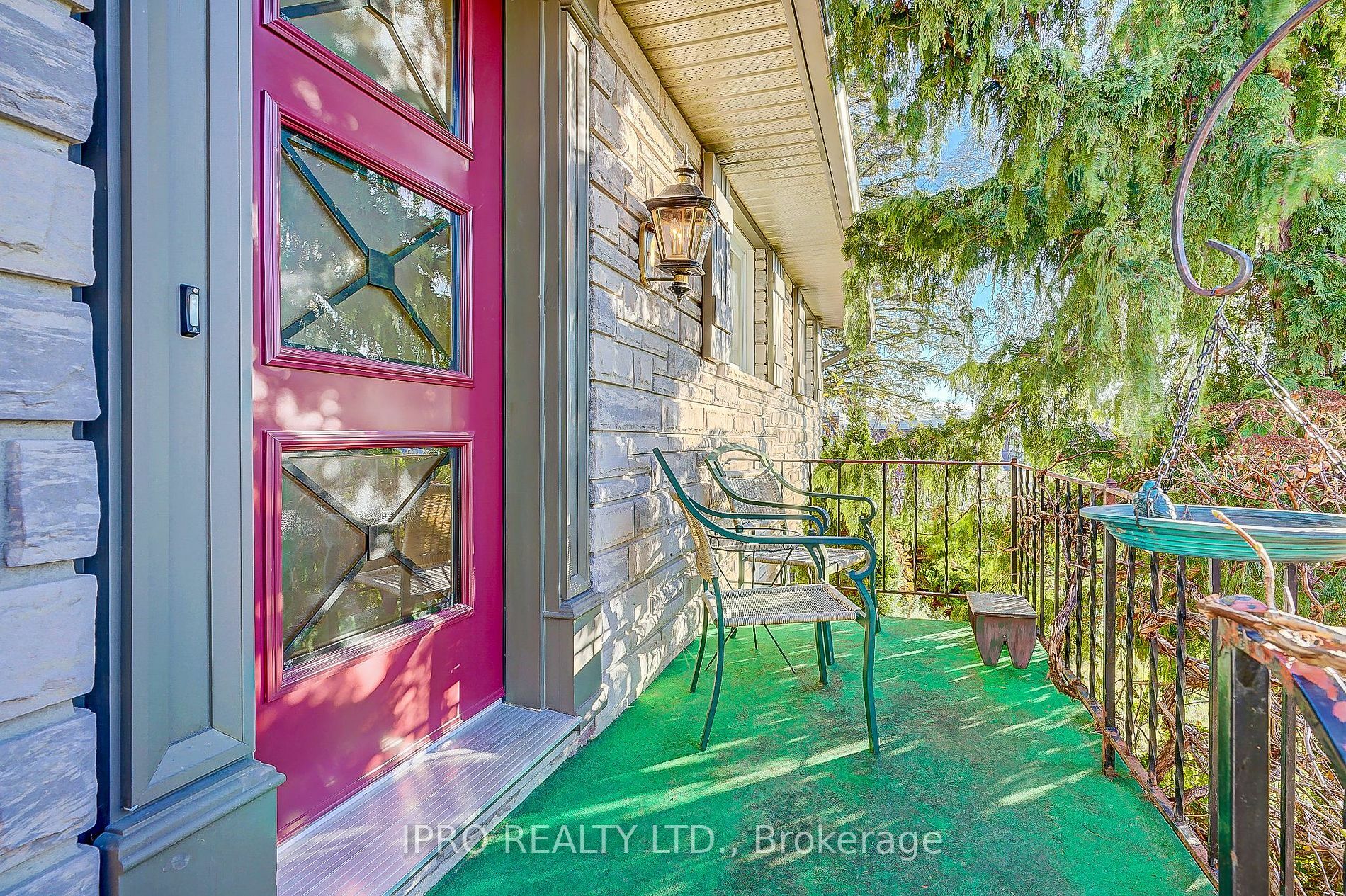 Property Photo:  1 McQuade Dr  ON K8V 2G2 