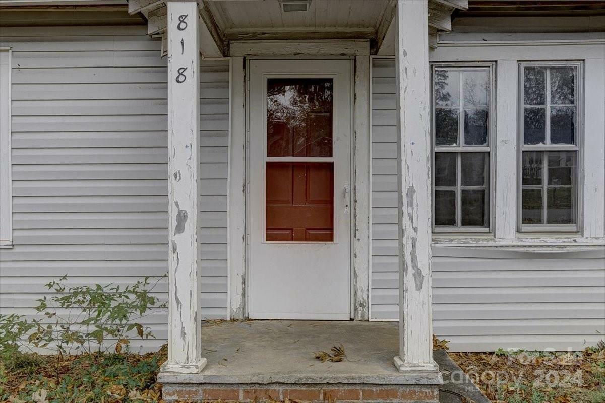 Property Photo:  818 Radio Road  NC 28677 