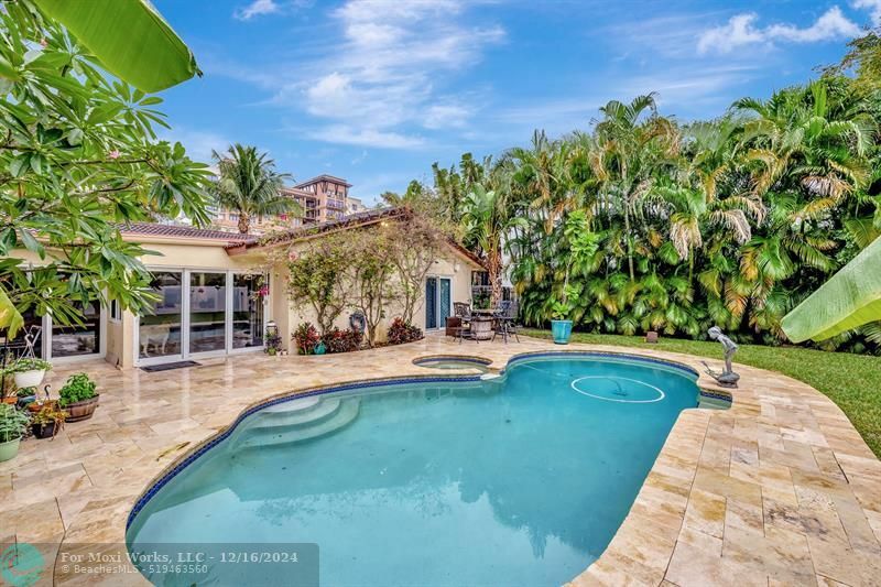 Property Photo:  445 E Boca Raton Rd  FL 33432 