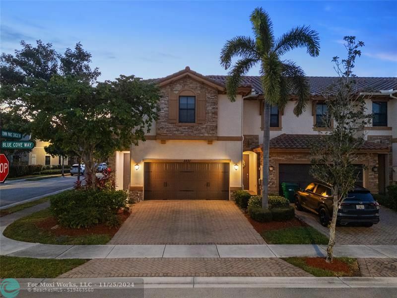 Property Photo:  8431 Blue Cove Way  FL 33076 