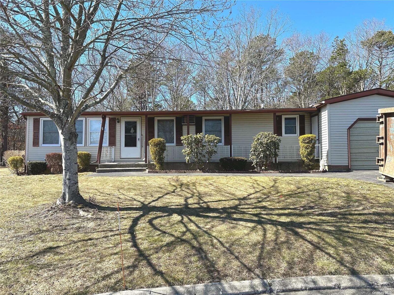 Property Photo:  55 Village Circle 1  NY 11949 