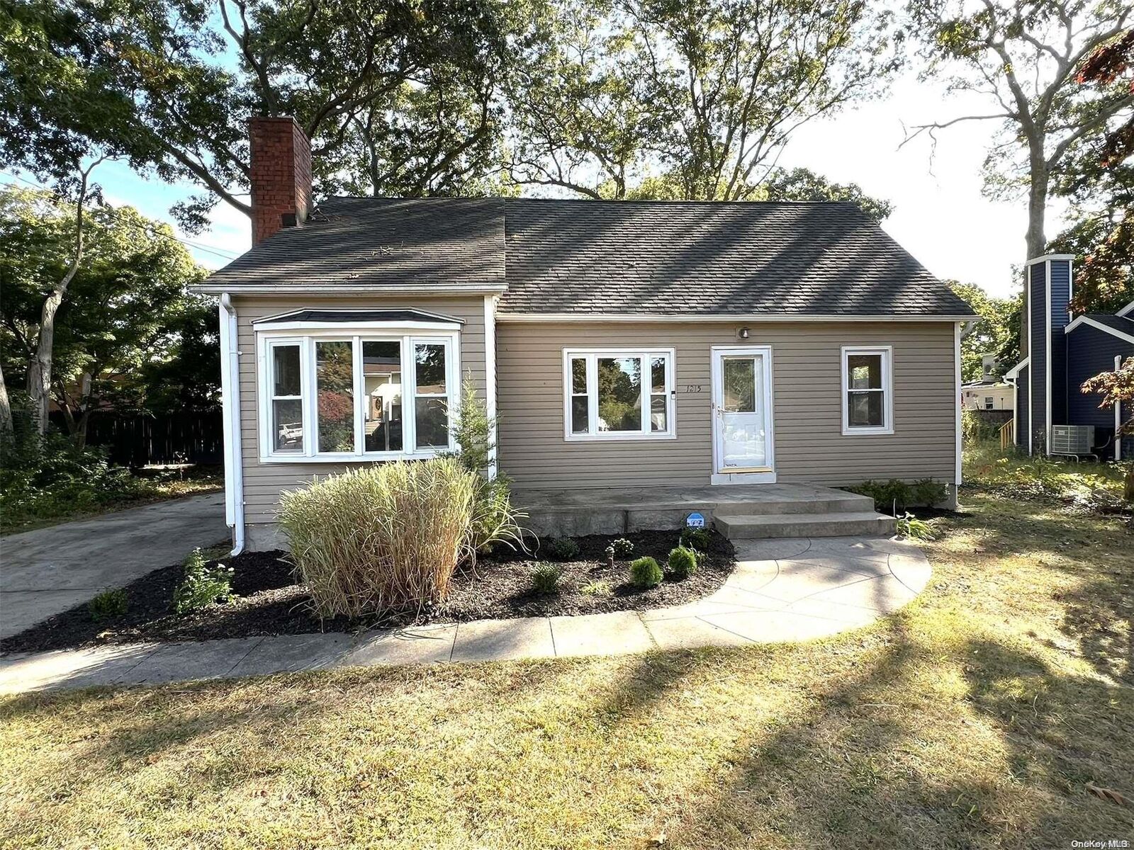 Property Photo:  1215 Waverly Avenue  NY 11742 