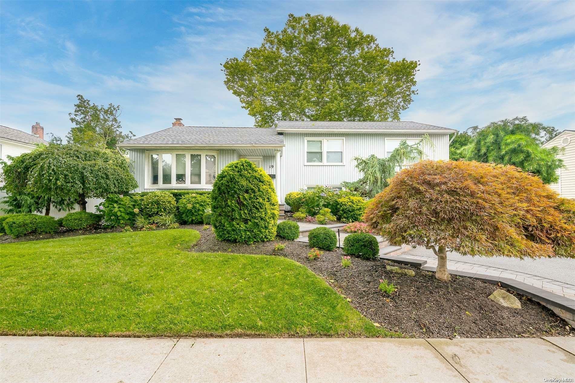 Property Photo:  19 Eaton Road  NY 11791 