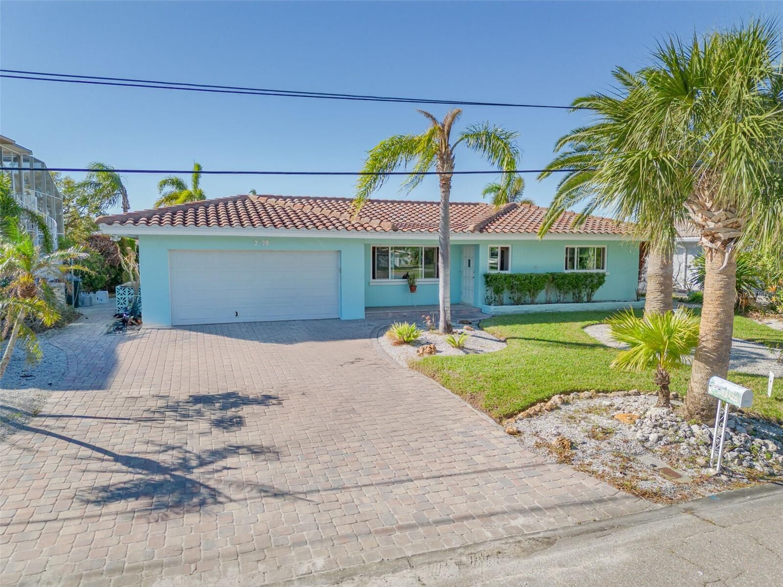 Property Photo:  2270 Edythe Drive  FL 34698 