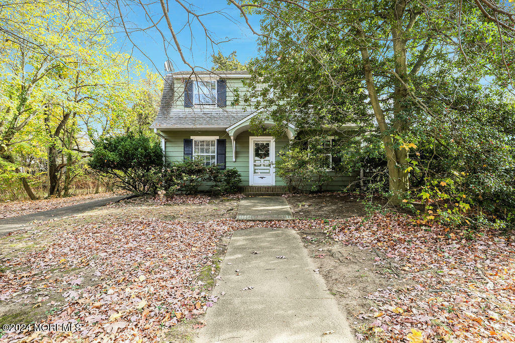 Property Photo:  340 River Road  NJ 07704 