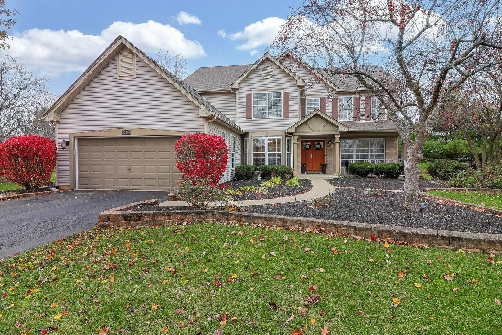 Property Photo:  504 Greenview Court  IL 60543 