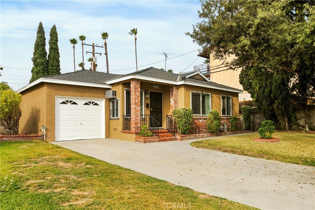 Property Photo:  5503 Lindsey Avenue  CA 90660 