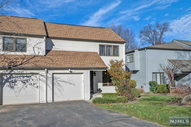 Property Photo:  43 Stonegate Drive  NJ 07068 