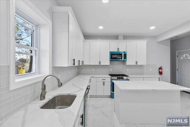 Property Photo:  112 1st Street 1  NJ 07450 