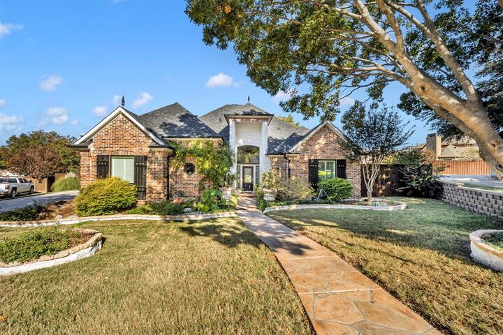 Property Photo: 2405 Deer Run Court TX 75032