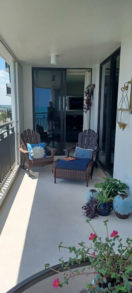 Property Photo:  2800 N Highway A1a 806  FL 34949 