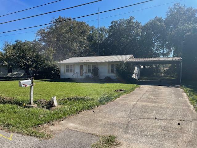 Property Photo: 220 McRee Drive GA 31730