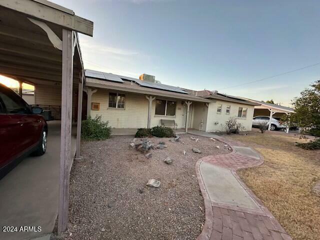 Property Photo:  872 N Dakota Street  AZ 85225 