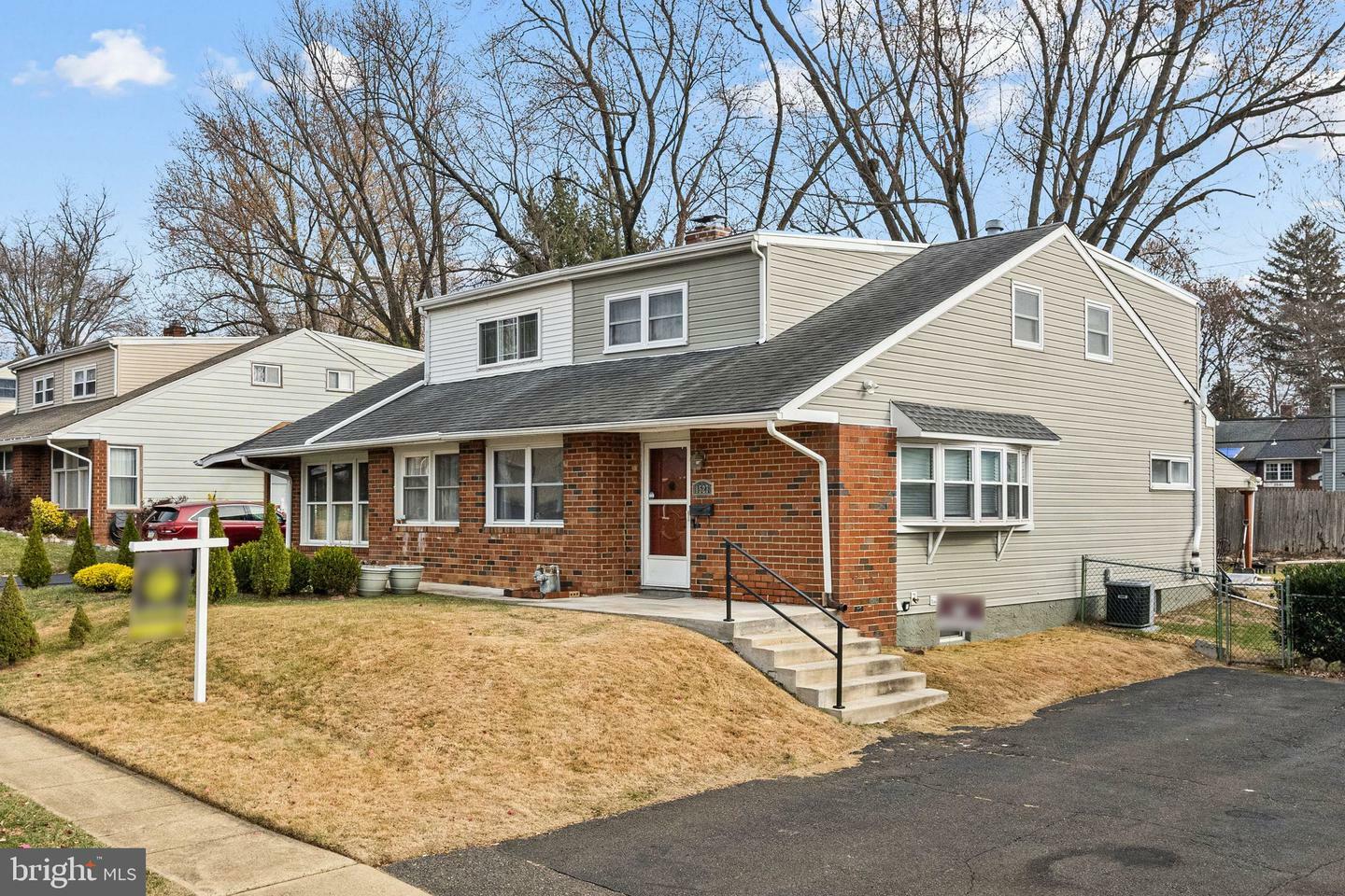 Property Photo:  1527 Arline Avenue  PA 19001 