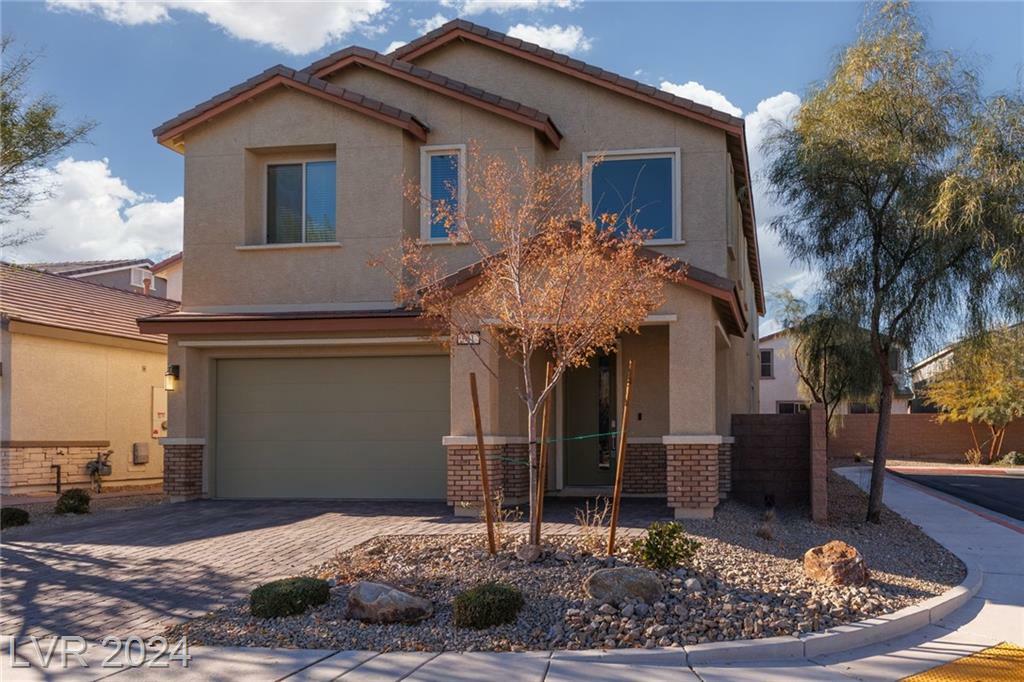 Property Photo:  881 Sycamore Falls Street  NV 89052 