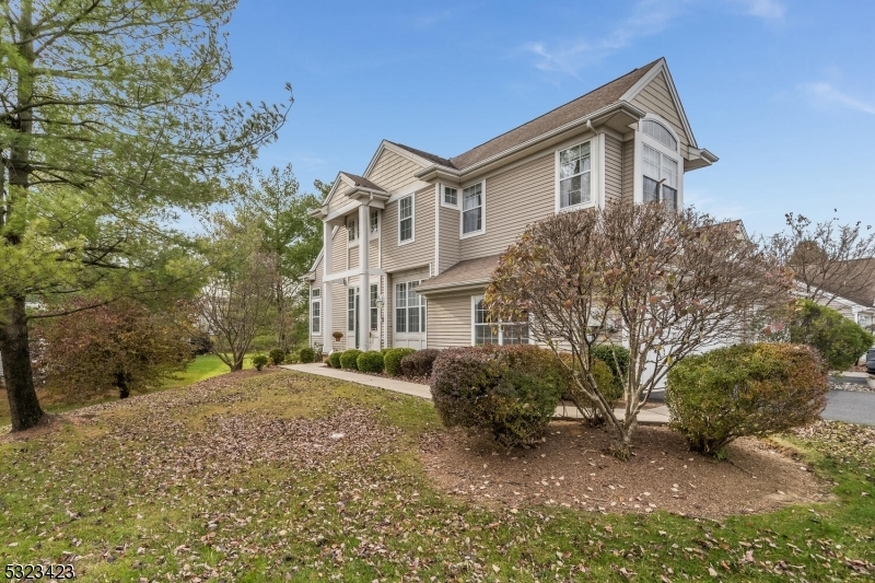 Property Photo:  315 Clover Ct  NJ 08886 