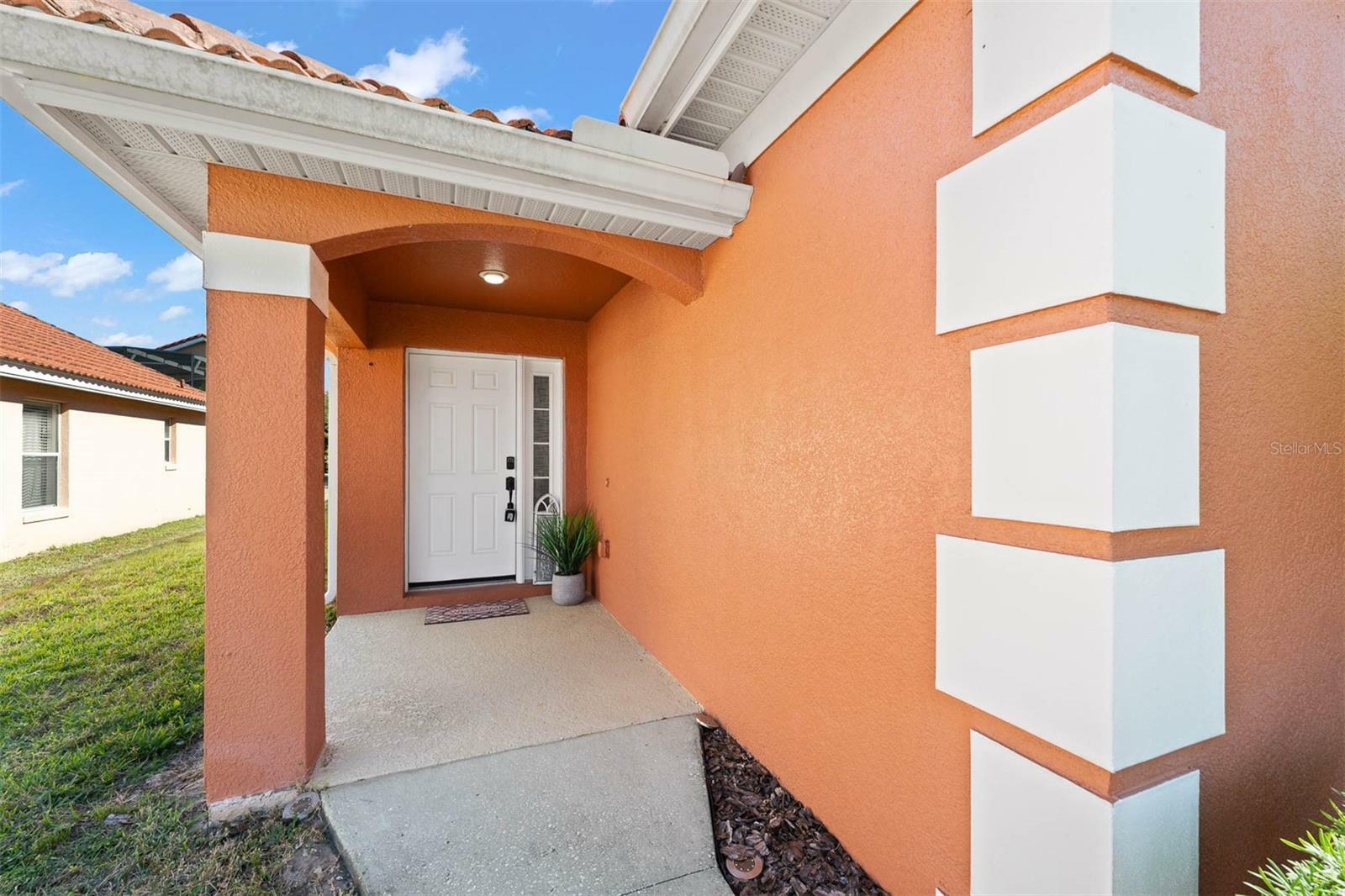 Property Photo:  218 Rosso Drive  FL 33837 