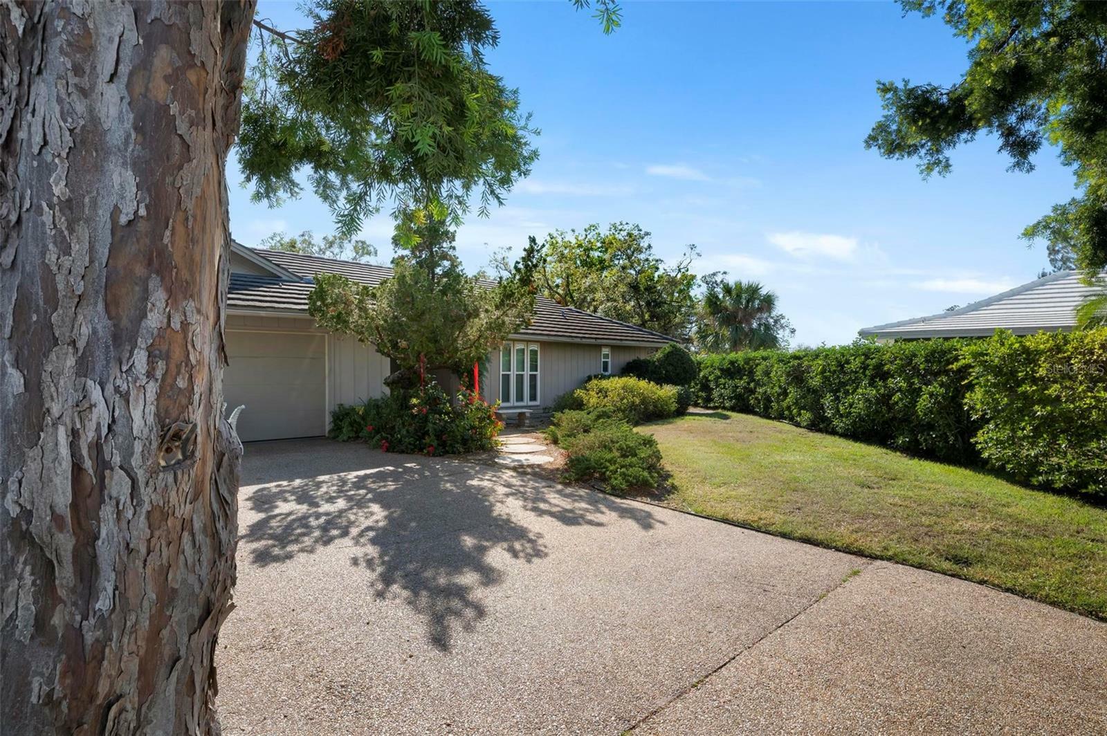 Property Photo:  3212 Pine Valley Drive  FL 34239 