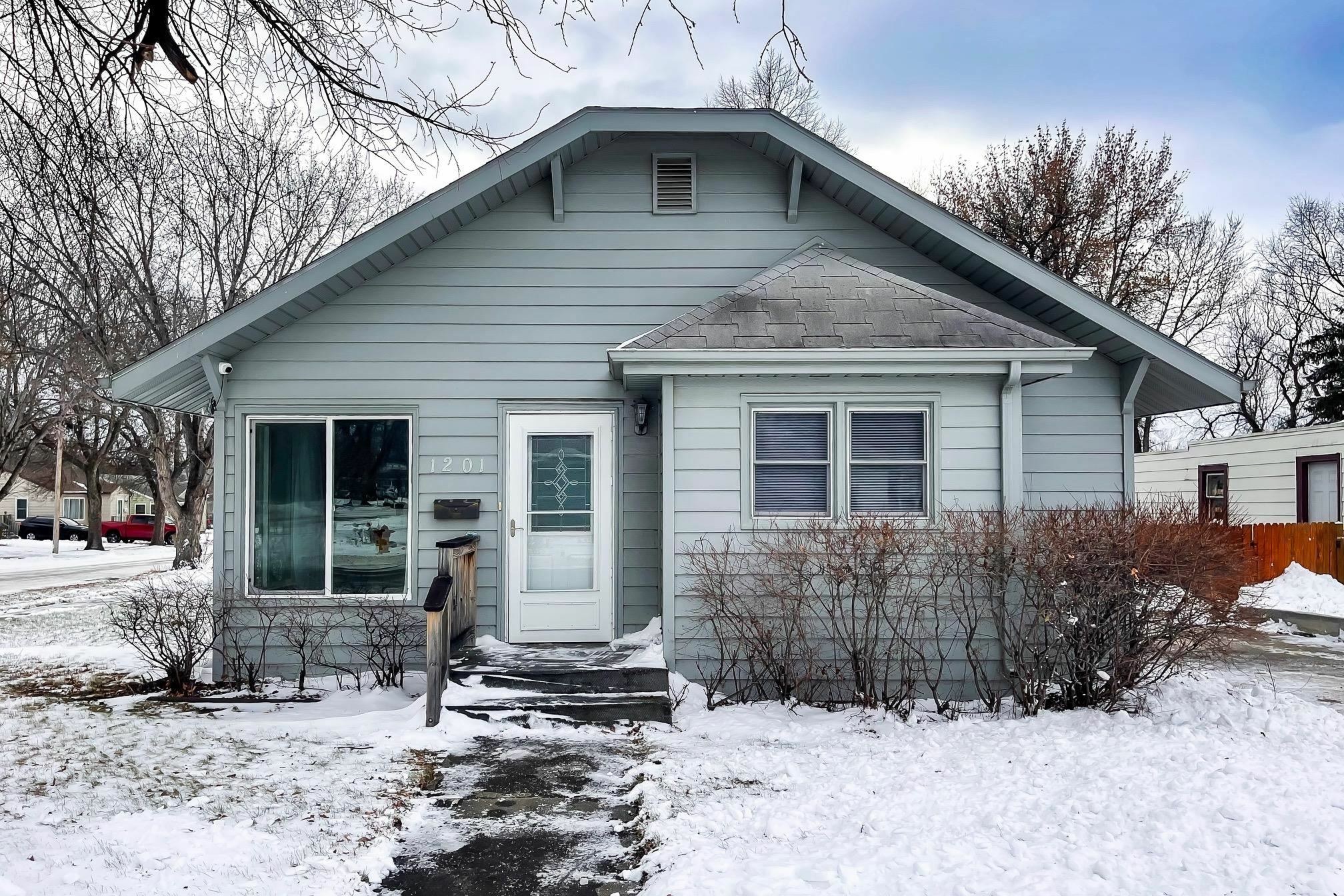 Property Photo:  1201 7th Avenue NW  ND 58701 