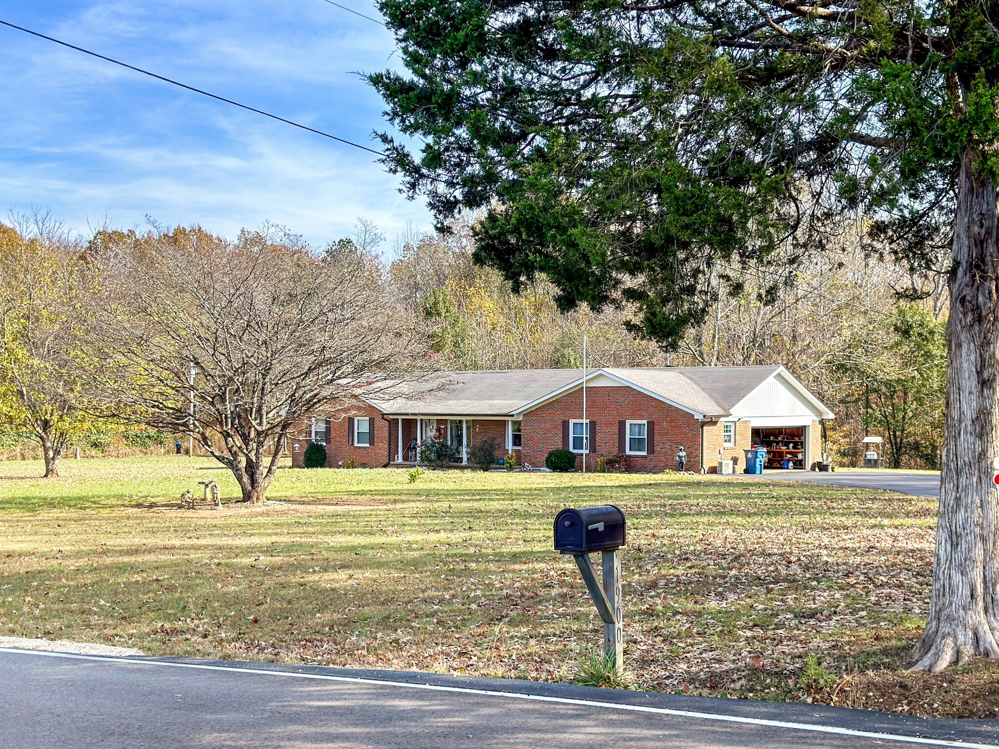 1900 Guthrie Rd  Paris TN 38242 photo