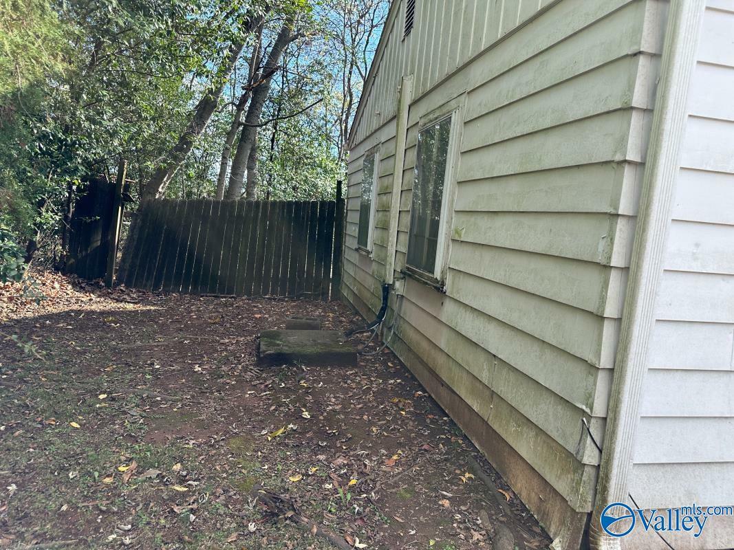 Property Photo:  4305 9th Avenue SW  AL 35805 