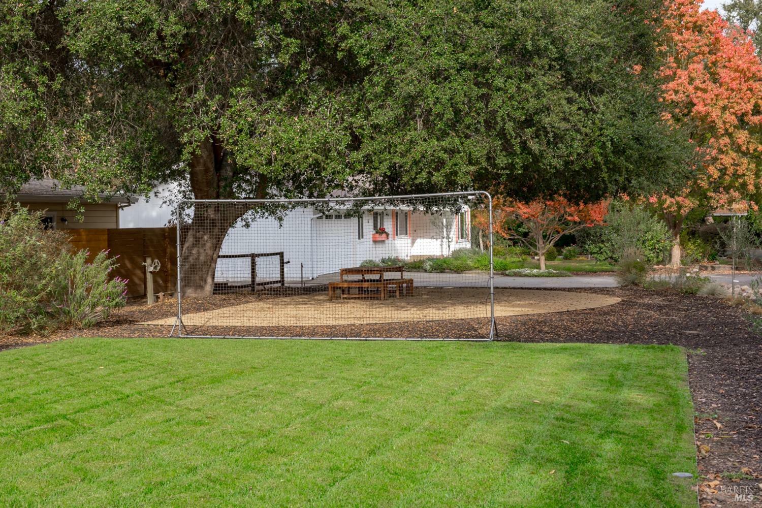 Property Photo:  6 Tallent Lane  CA 94599 