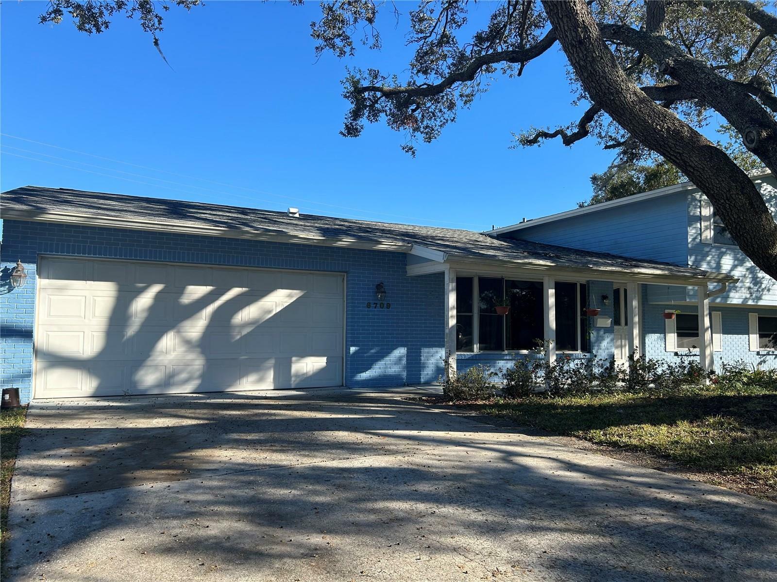 Property Photo:  6709 Mornay Circle  FL 33615 