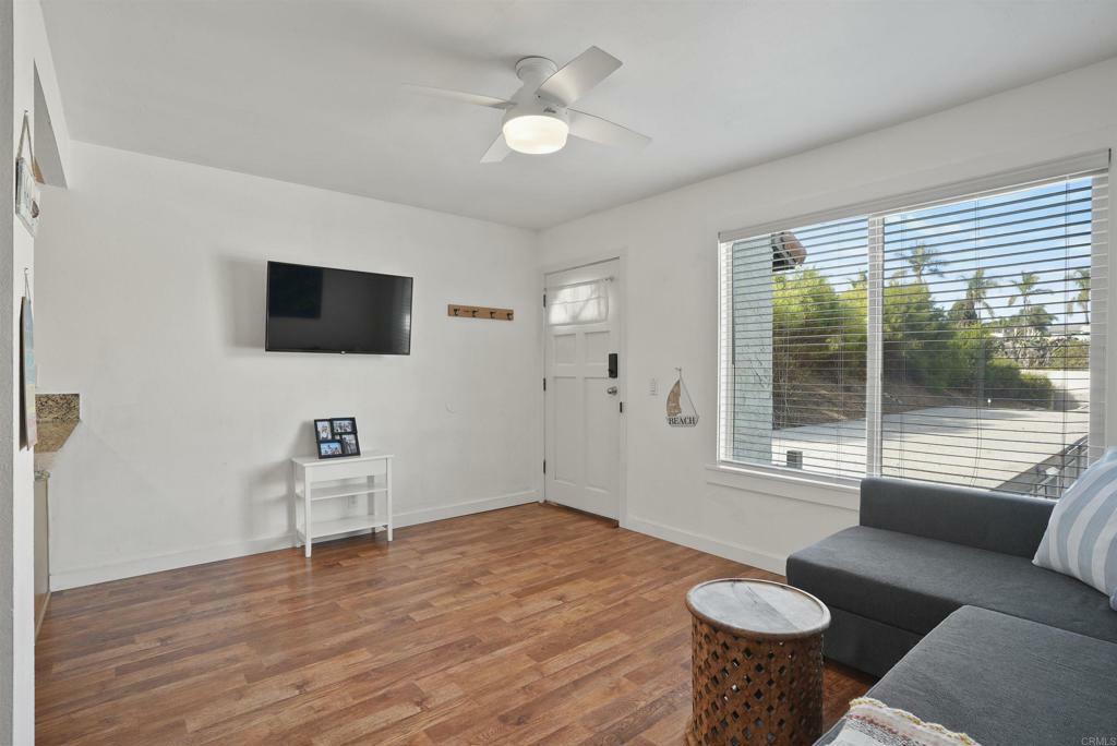 Property Photo:  615 Vine St Unit 8  CA 92054 