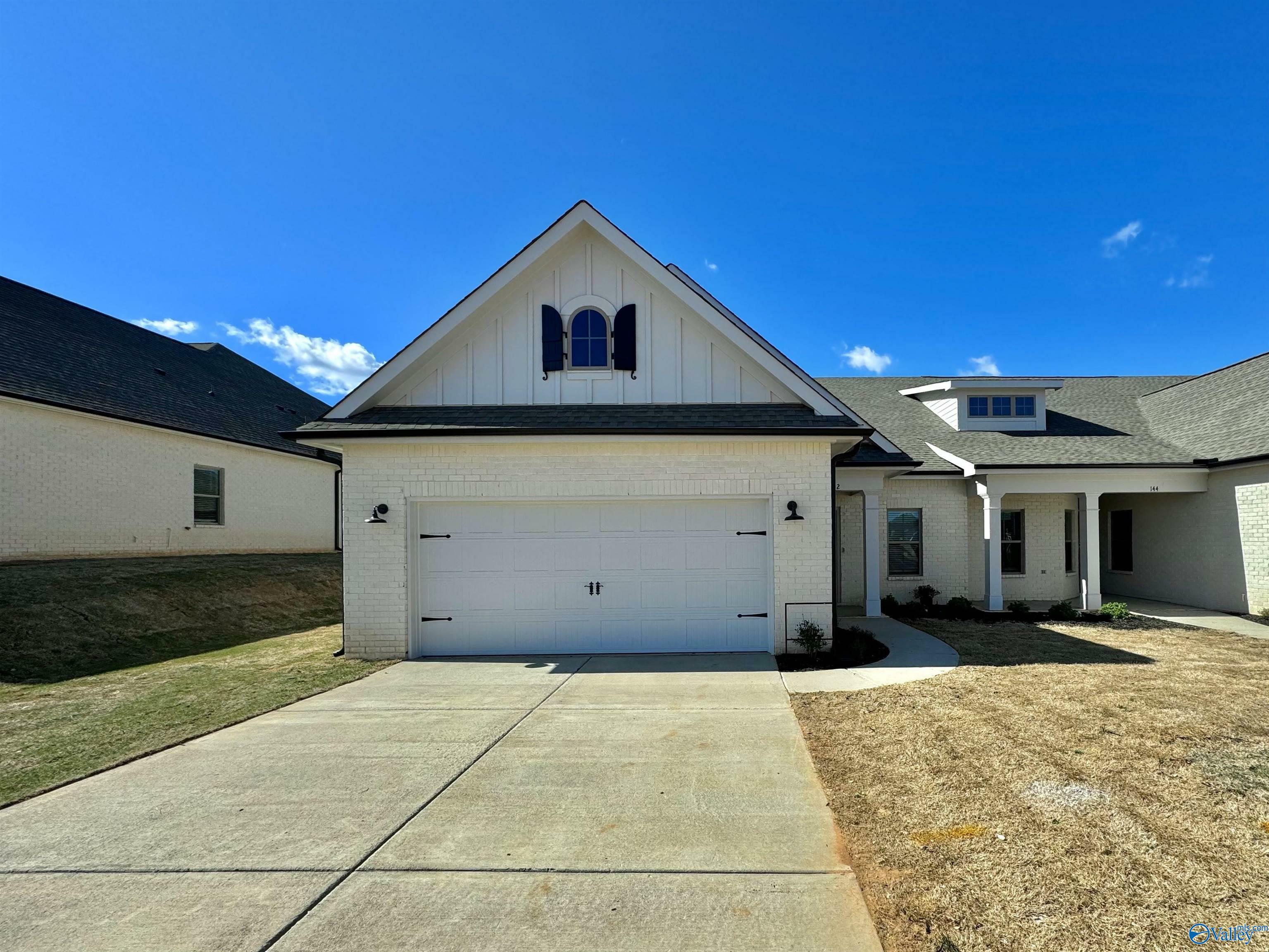 Property Photo: 6024 Gardner Maples Drive AL 35763