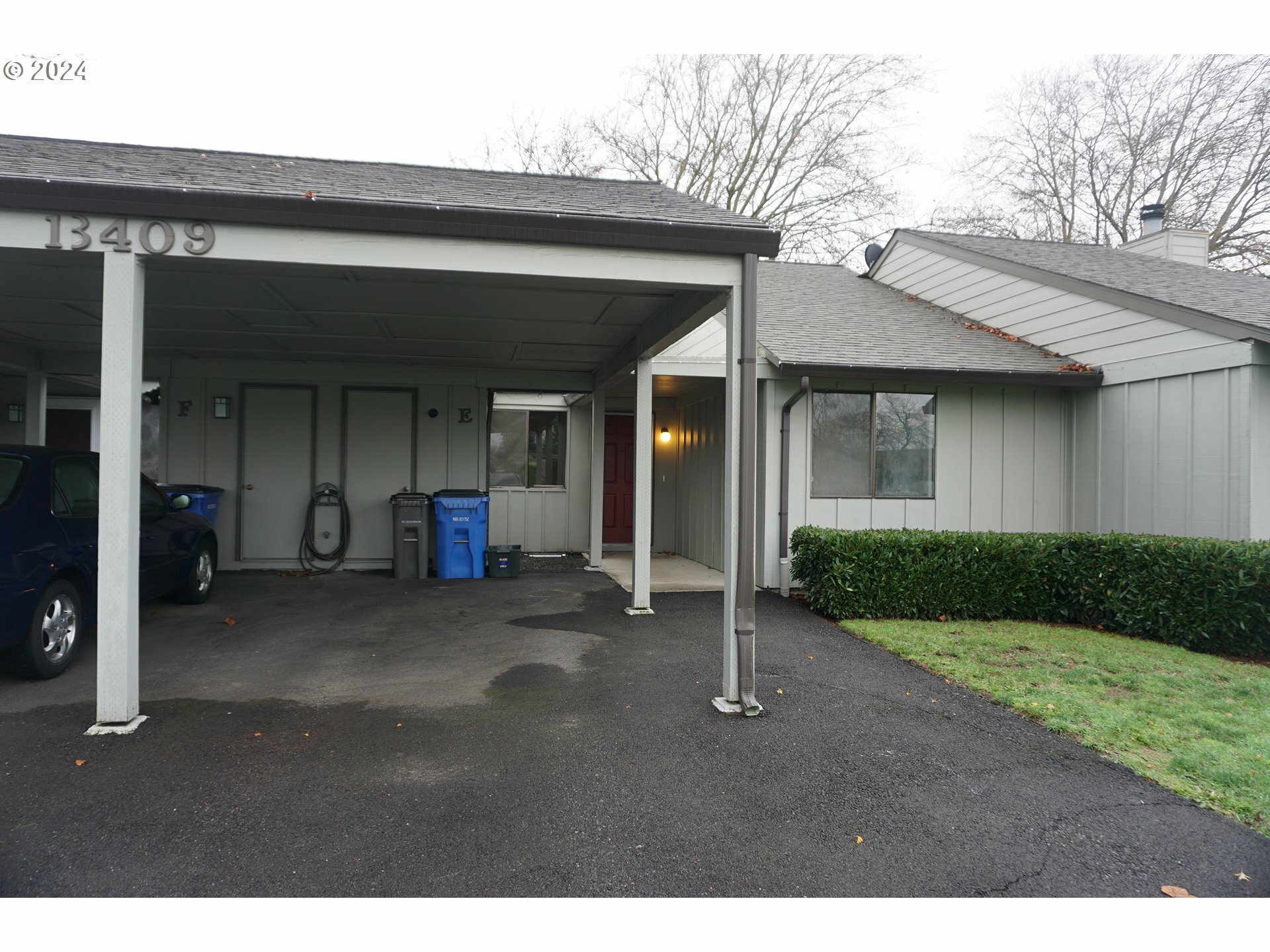 Property Photo:  13409 NW 11th Ave  WA 98685 