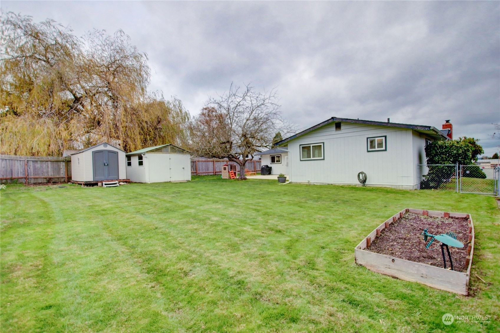 Property Photo:  1403  26th Street  WA 98221 