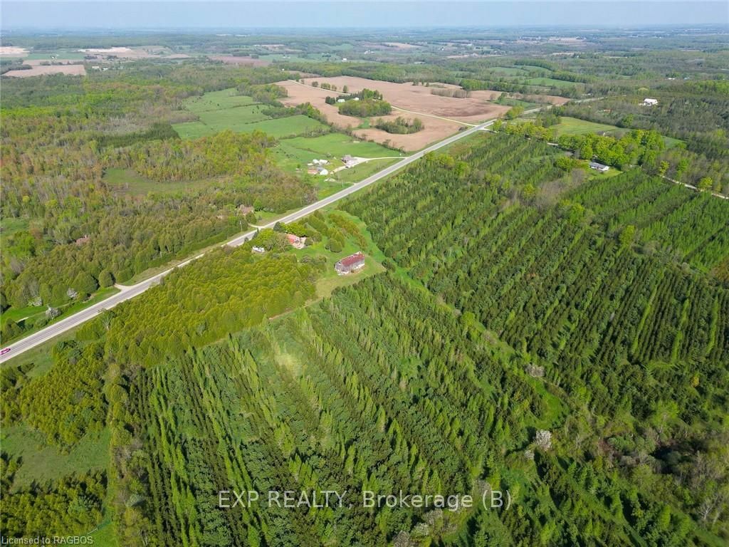 Property Photo:  743100 Sideroad 10  ON N0H 1G0 