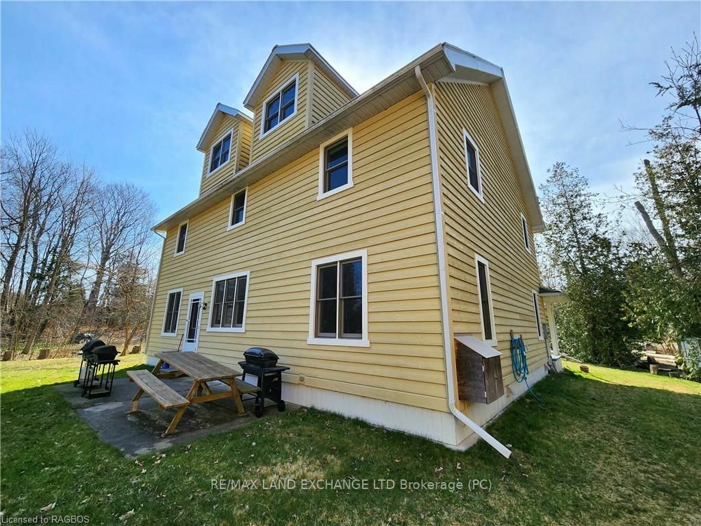 Property Photo:  234 Shadywood Cres  ON N2Z 2X3 