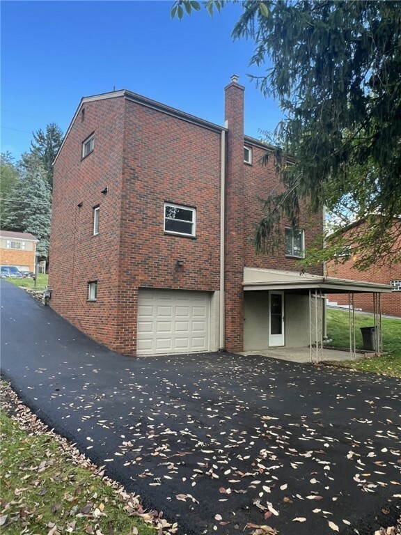 Property Photo: 221 Sharon Dr PA 15221