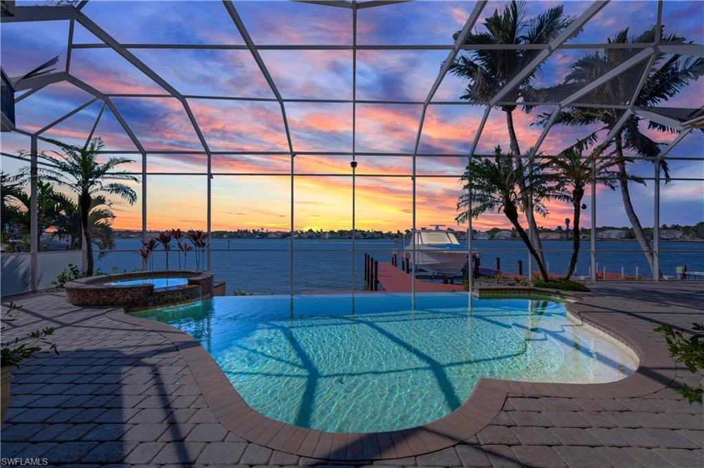 Property Photo:  2050 Kingfish Rd  FL 34102 