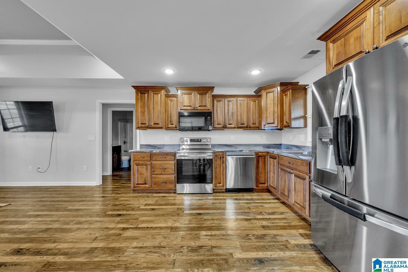 Property Photo: 1161 County Road 617 AL 35077