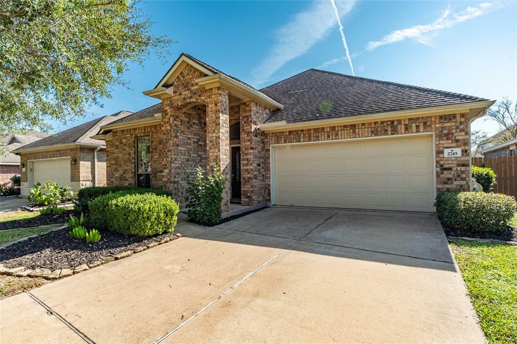 Property Photo:  2745 Villa Bella Courts  TX 77573 