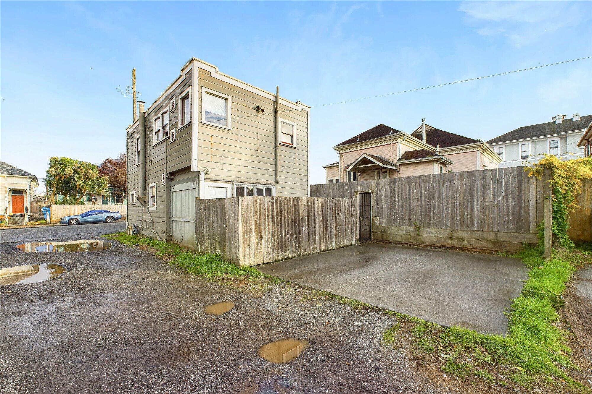 Property Photo:  1824 California Street  CA 95501 