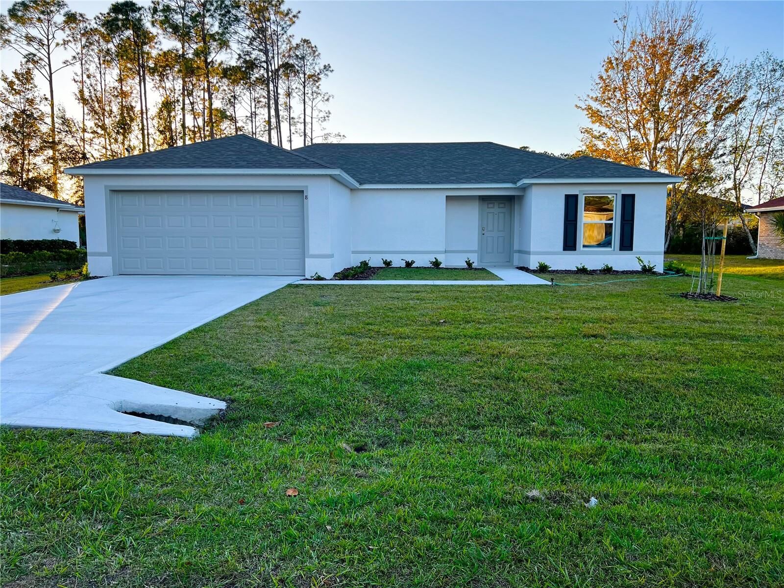 Property Photo: 8 Roxanne Lane FL 32164