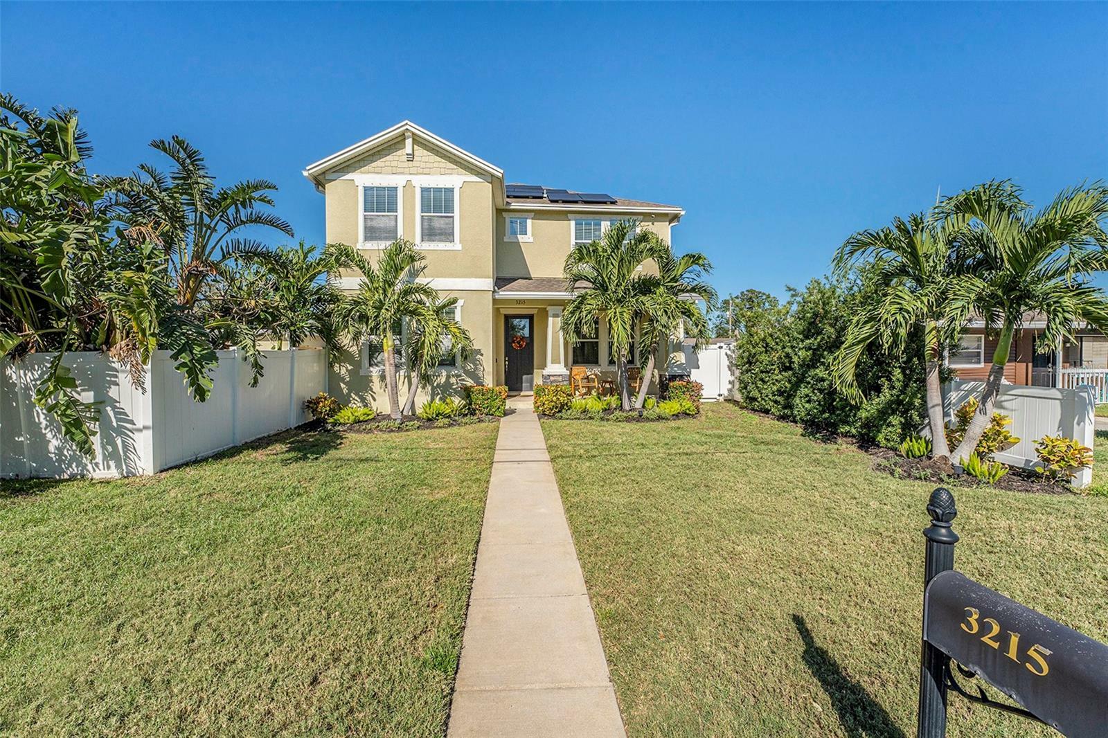 Property Photo:  3215 W Tyson Avenue  FL 33611 