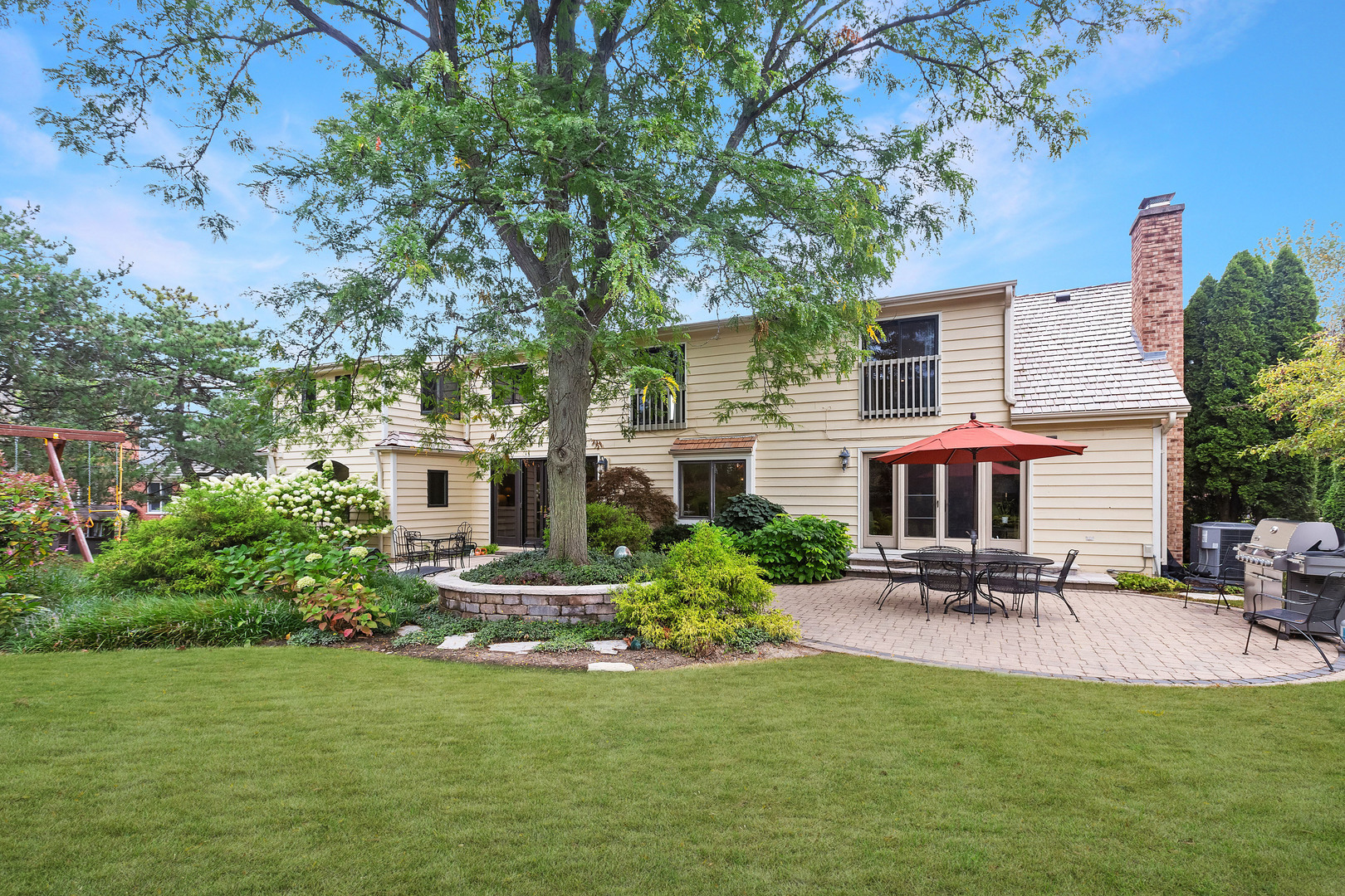 Property Photo: 694 Buena Road IL 60045
