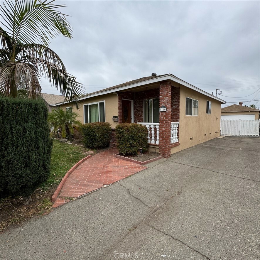 Property Photo:  6120 Cartwright Avenue  CA 91606 