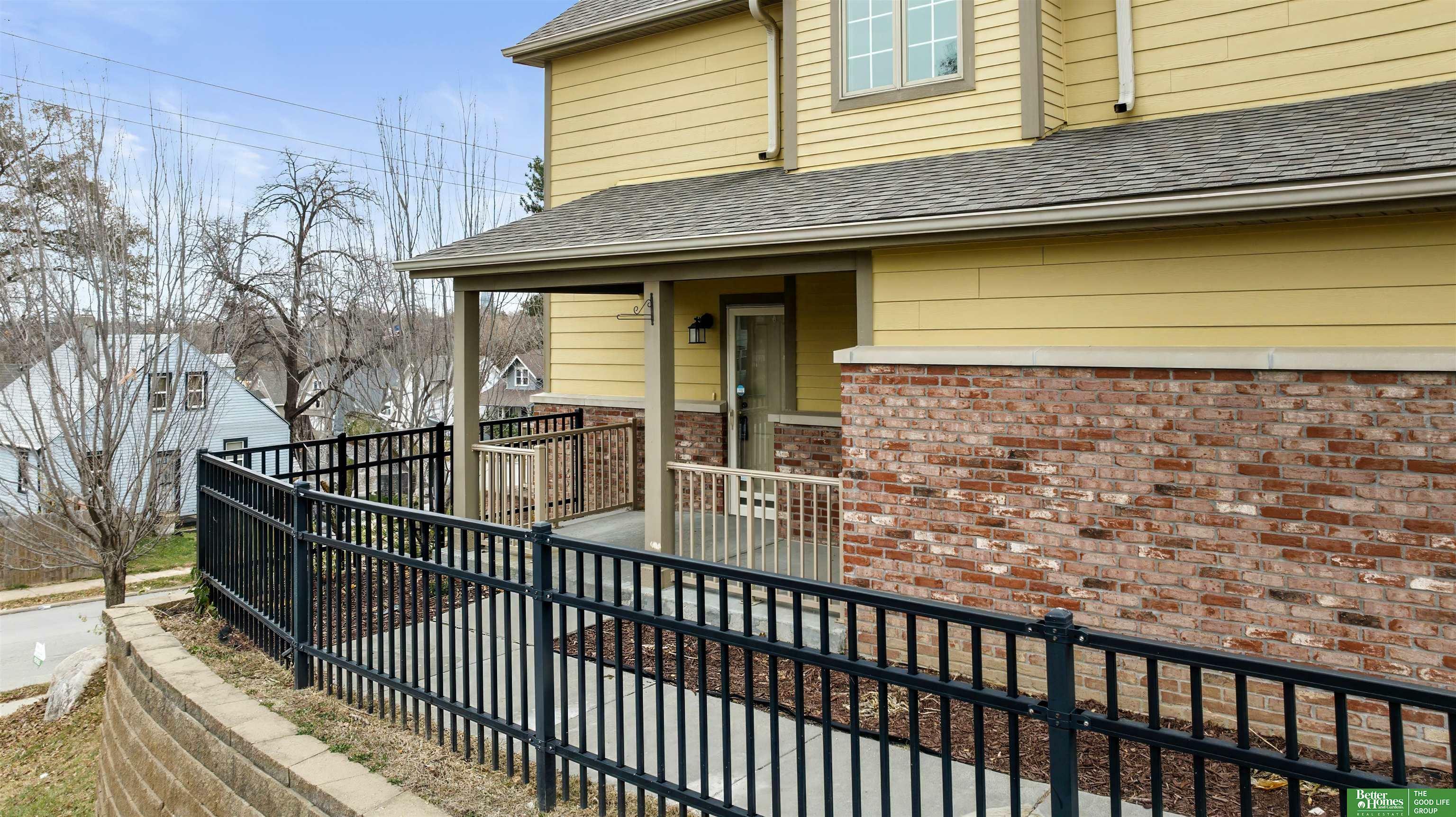 Property Photo:  2510 N 42 Street  NE 68111 