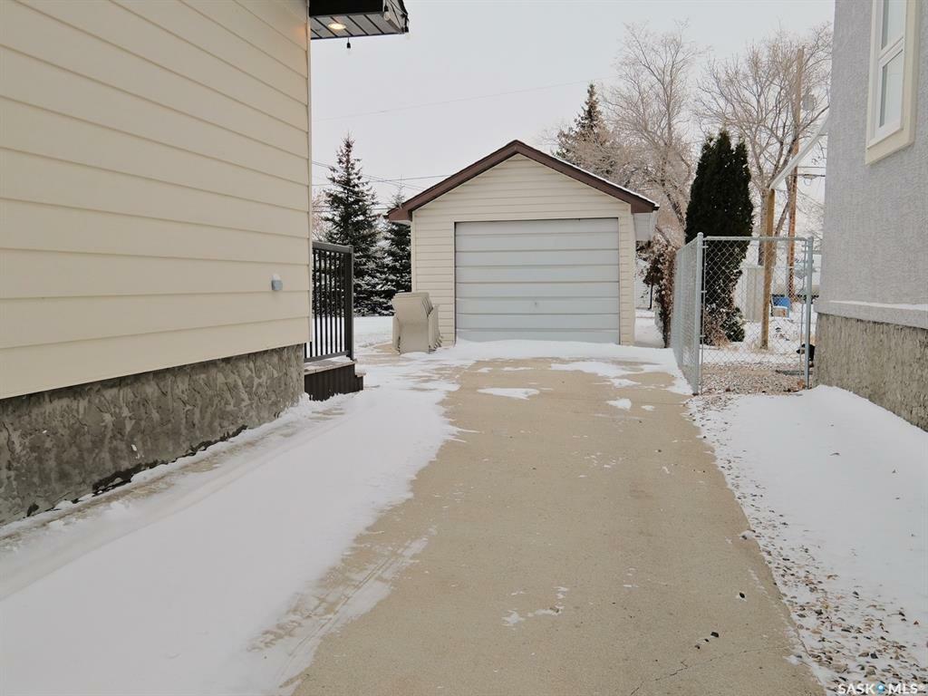 Property Photo:  808 Markland Street  SK S0L 2V0 